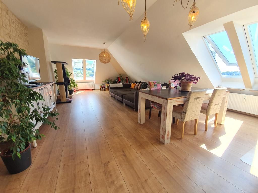 VERKAUFT - Helle 2 Zimmer Wohnung mit KFZ-Stellplatz!