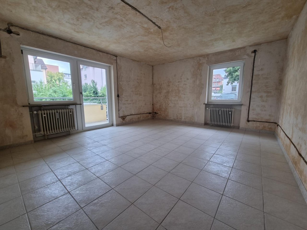 VERKAUFT - Solide Erdgeschosswohnung nähe HUK!