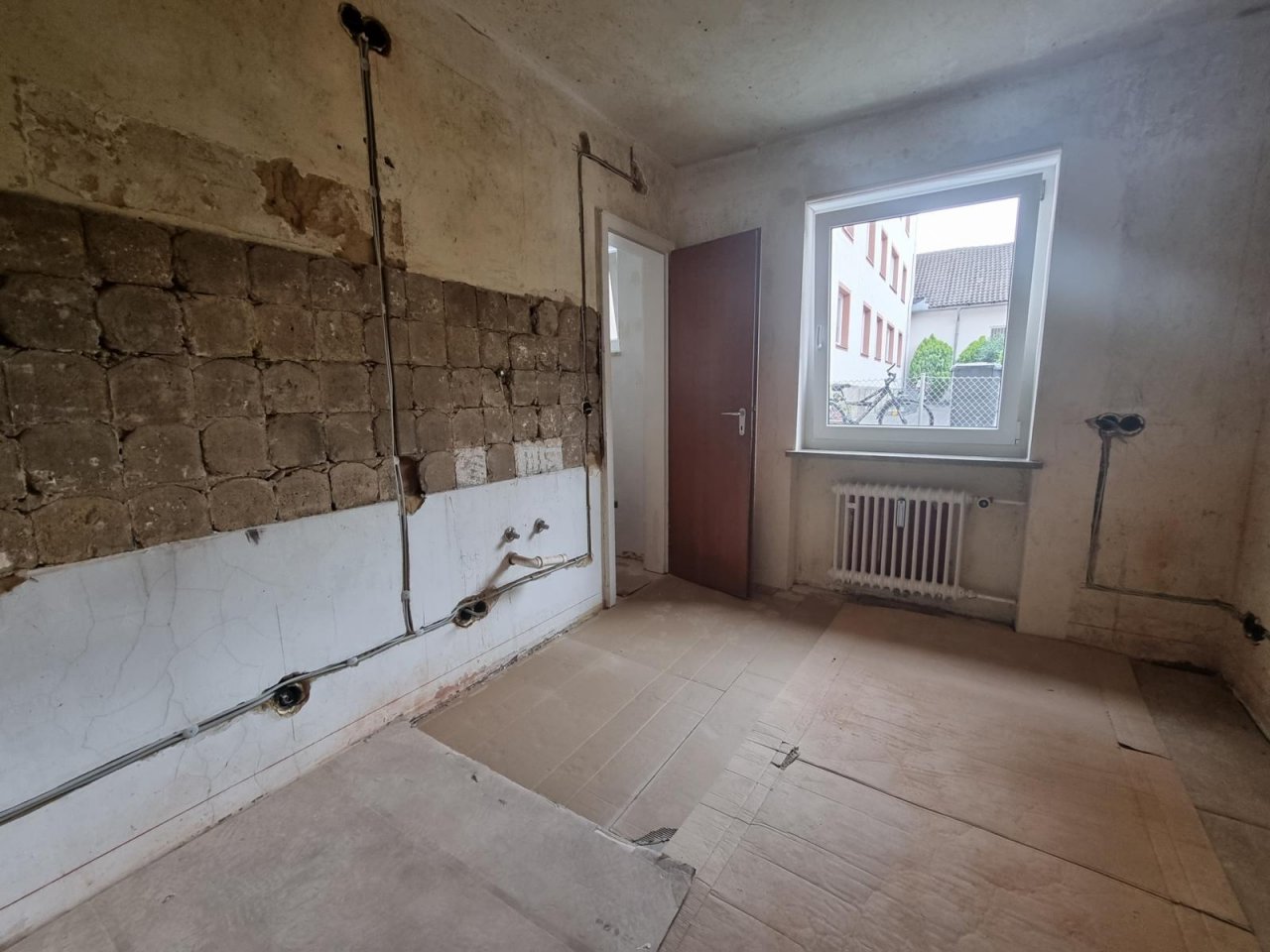 VERKAUFT - Solide Erdgeschosswohnung nähe HUK!