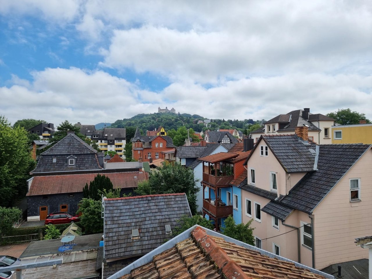 VERKAUFT - Mehrfamilienhaus mit Veste-Blick in ruhiger Lage von Coburg-Stadt