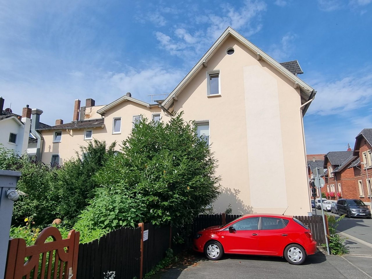 VERKAUFT - Mehrfamilienhaus mit Veste-Blick in ruhiger Lage von Coburg-Stadt