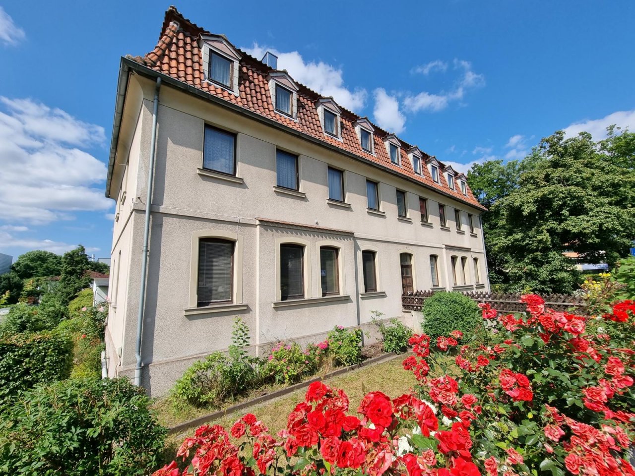 VERKAUFT - Beeindruckendes 6-Familienwohnhaus nähe Klinikum mit viel Potential und Charme!