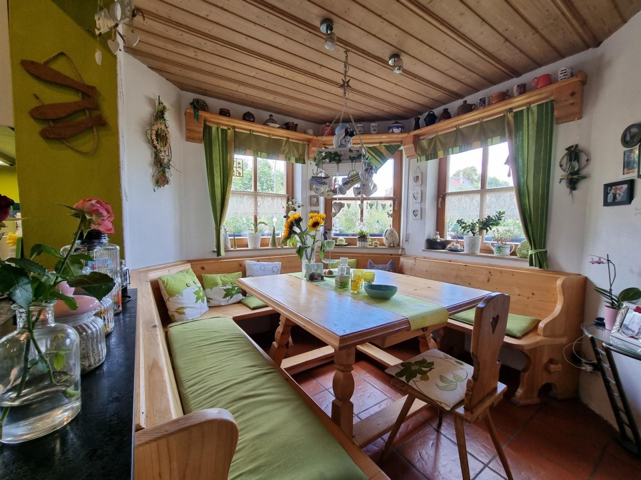 VERKAUFT - Wohnen wie im Urlaub! Einfamilienhaus mit Wintergarten und Pool am Coburger Stadtrand