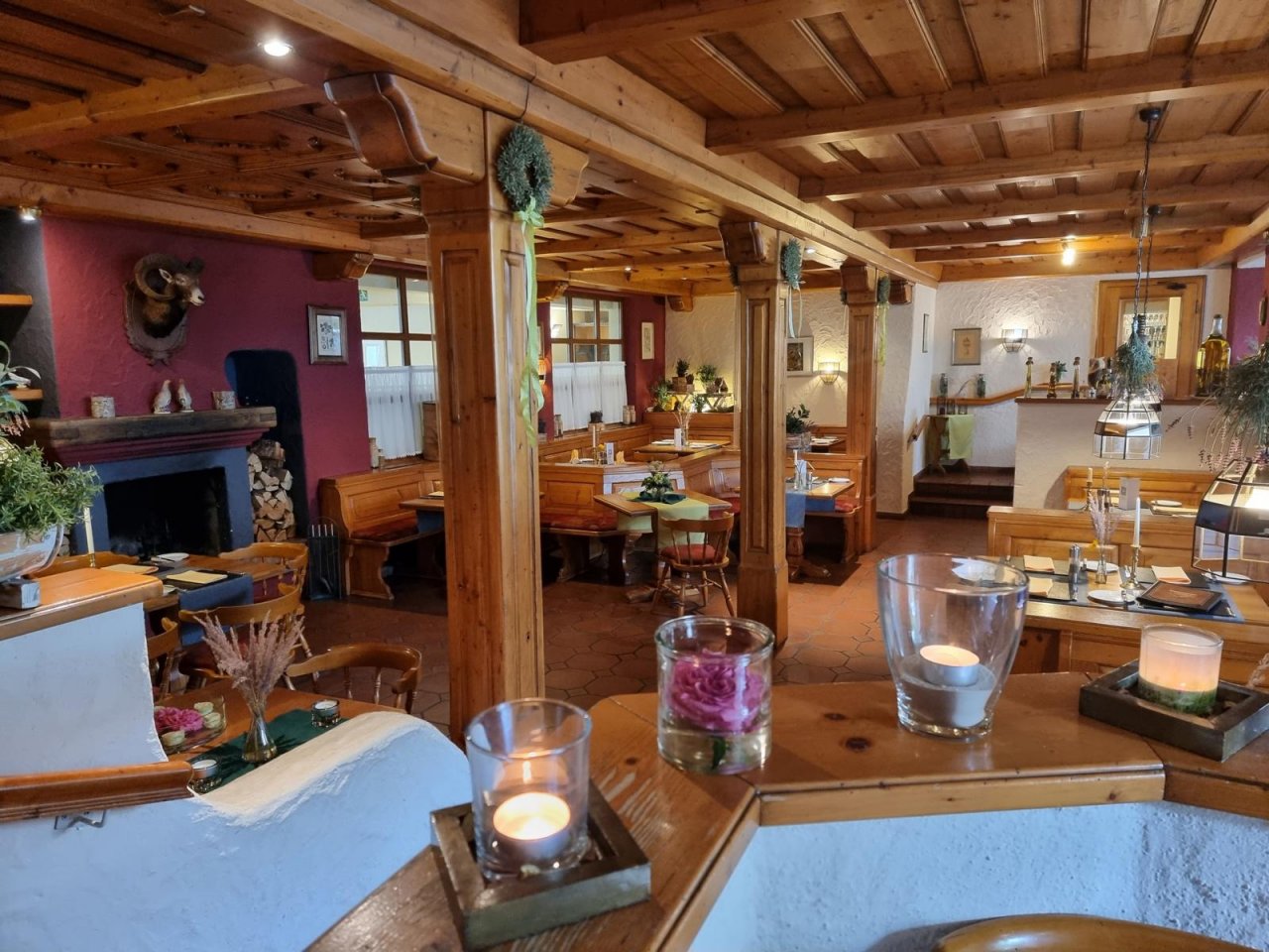 Verkauft-"Der Kräutergarten" - exklusive Gastronomie mit Festsaal und Parkplätzen!