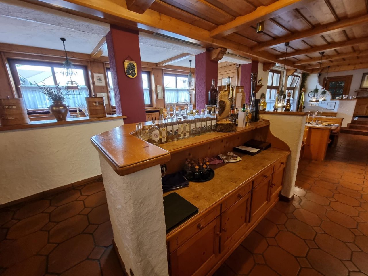 Verkauft-"Der Kräutergarten" - exklusive Gastronomie mit Festsaal und Parkplätzen!