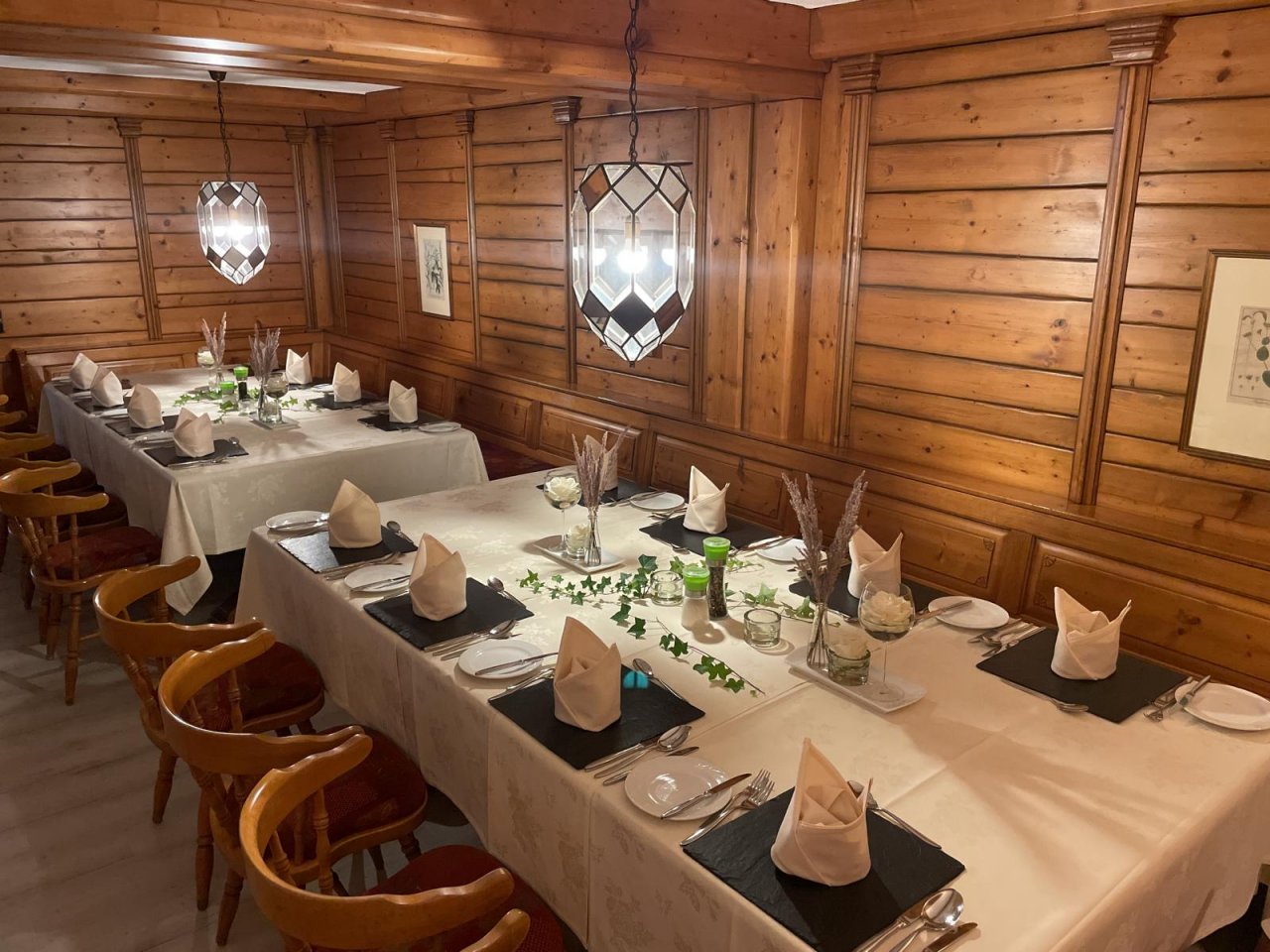 Verkauft-"Der Kräutergarten" - exklusive Gastronomie mit Festsaal und Parkplätzen!