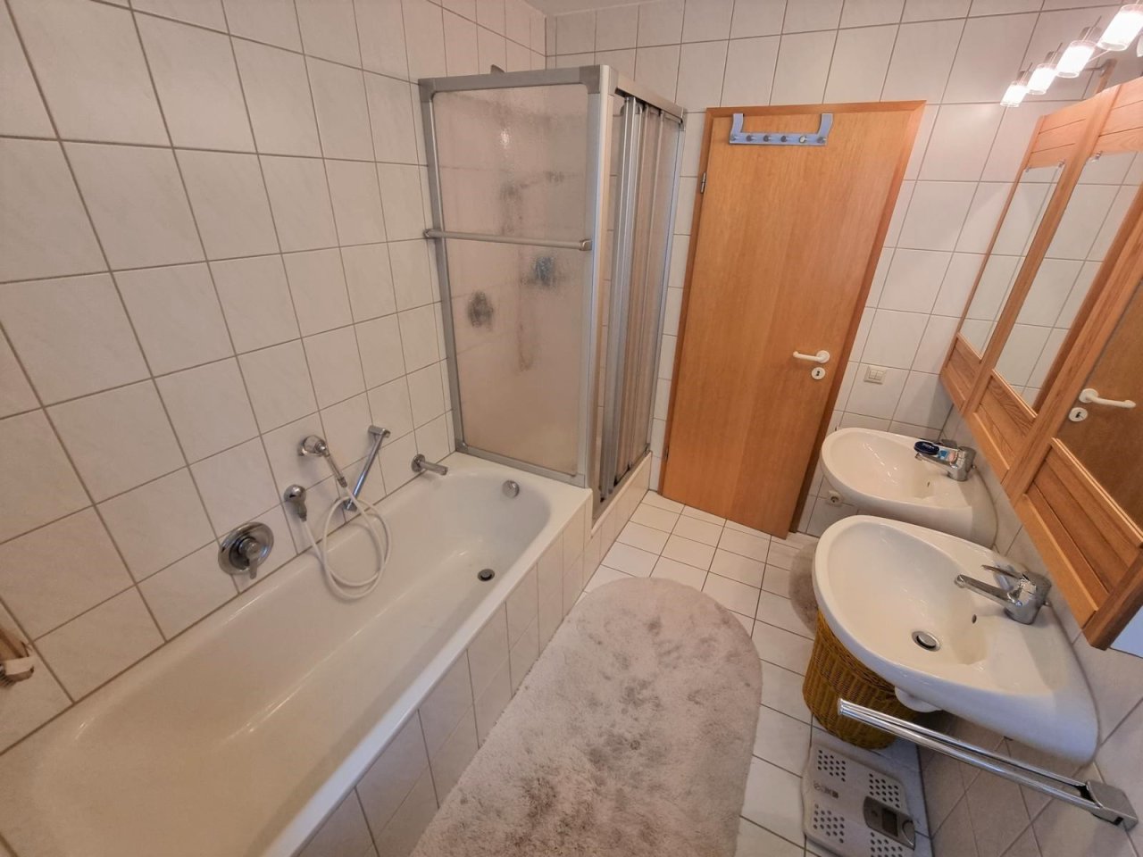 VERKAUFT - TOP-3-Zimmer-ETW mit Terrasse, eigenem Garten und Garage!