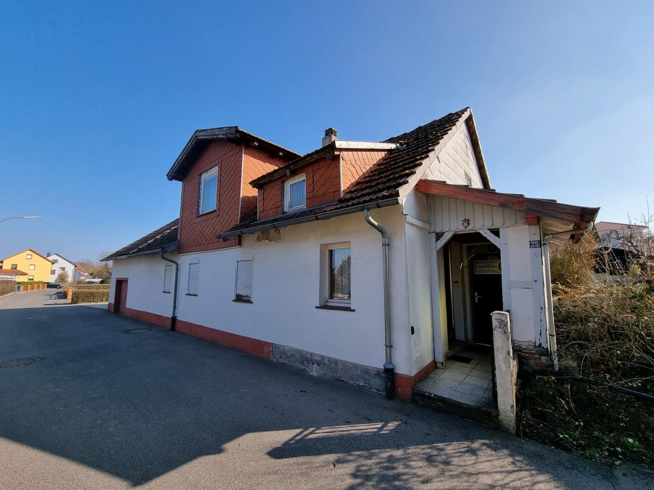 Altes Haus mit Scheune oder "Bauplatz in spé" in guter Wohnlage von Coburg