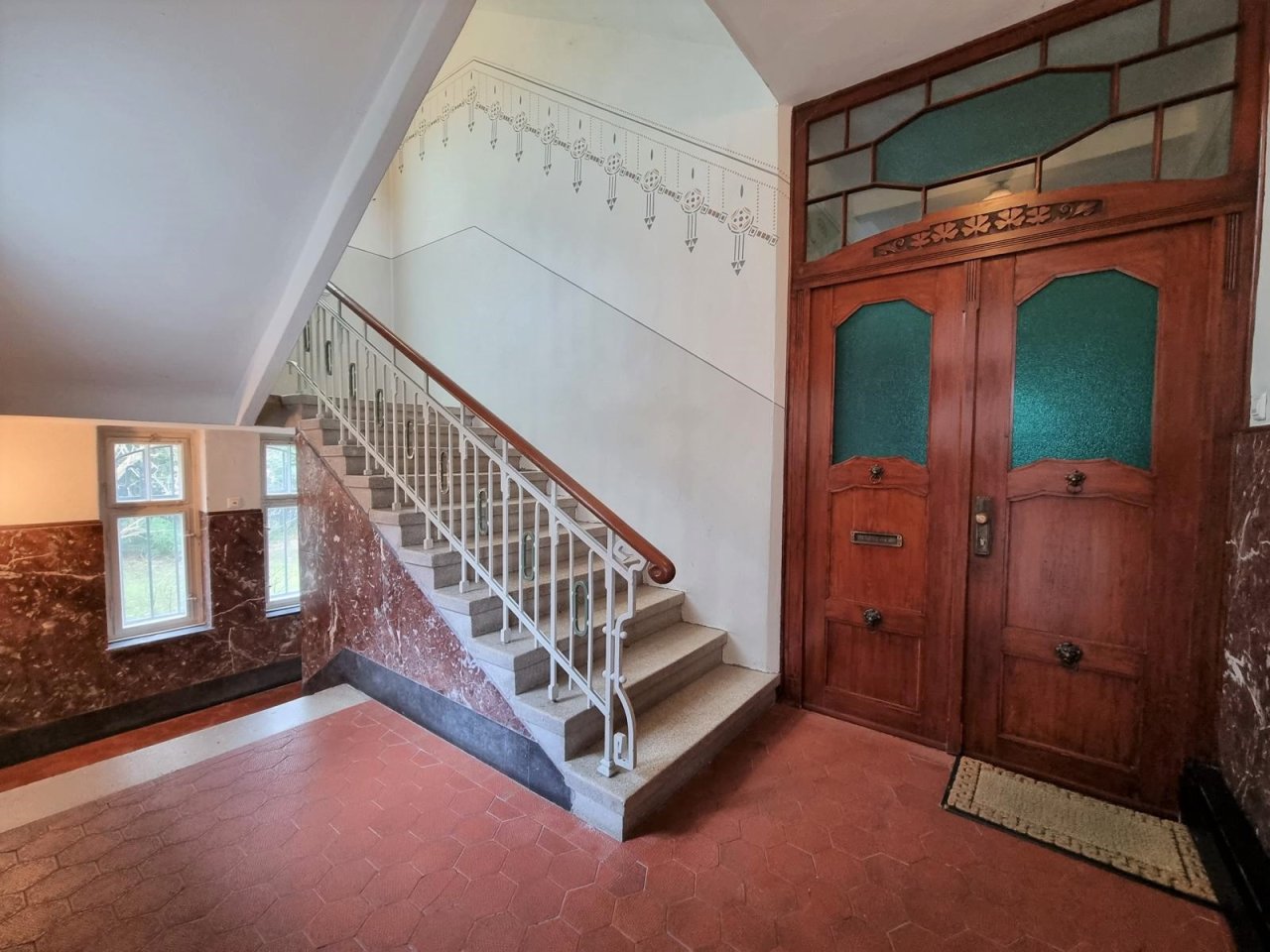 Verkauft - Stilvoll & schön! Jugendstilvilla in malerischer Lage am Fluß in Neustadt bei Coburg!