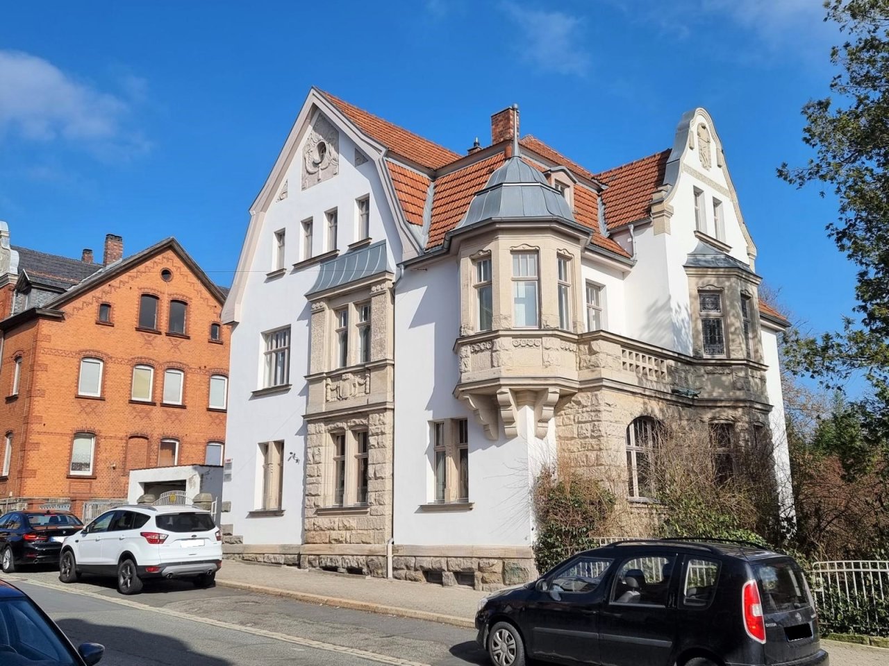 Verkauft - Stilvoll & schön! Jugendstilvilla in malerischer Lage am Fluß in Neustadt bei Coburg!