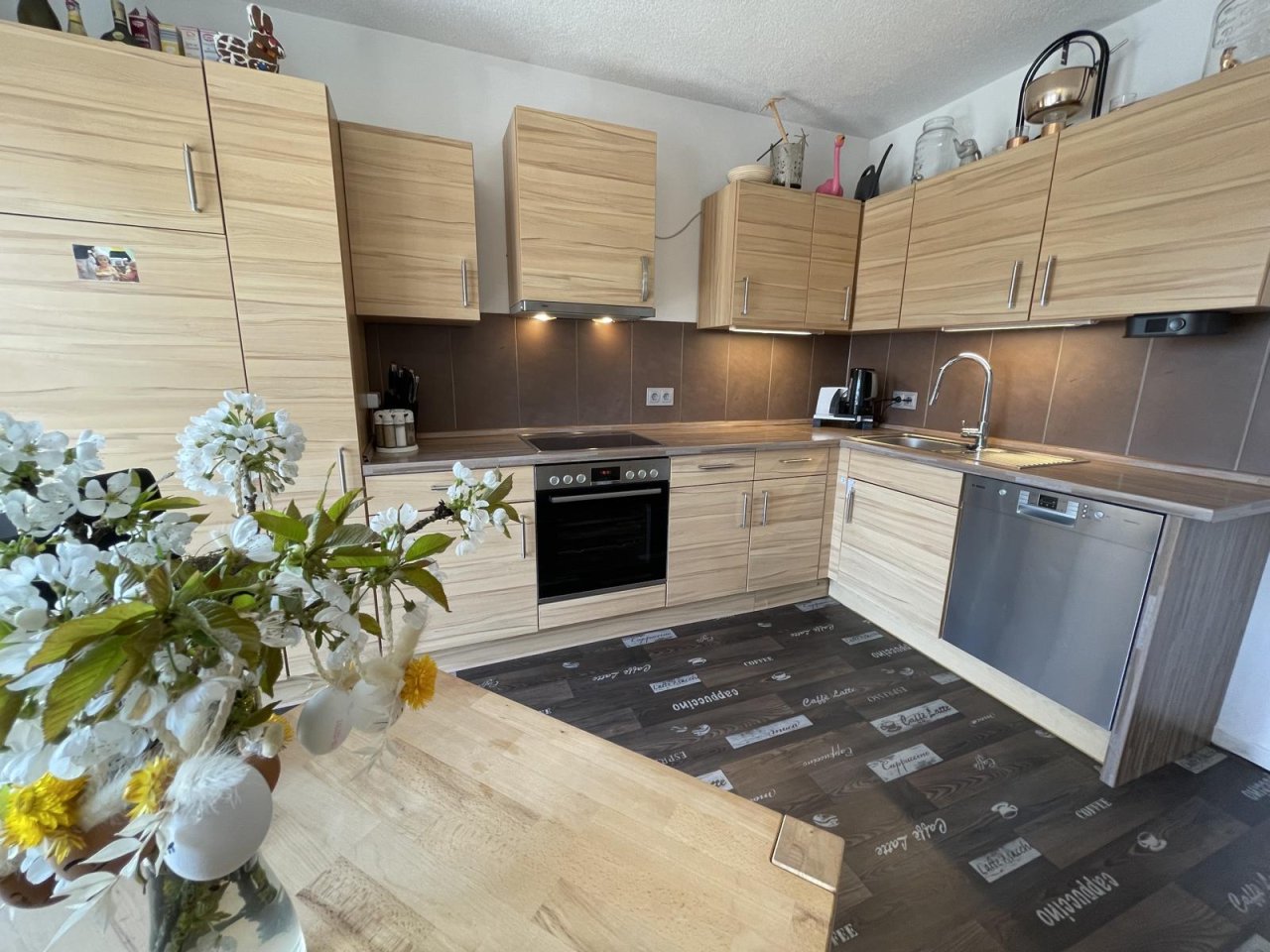 VERKAUFT - Modernisierte Eigentumswohnung im Zentrum Rödentals! 