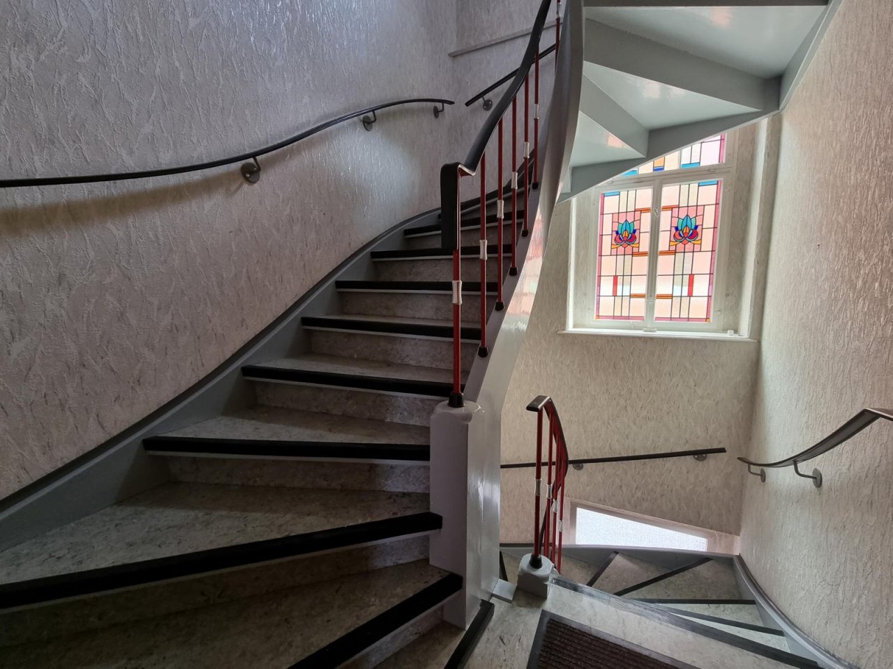 VERKAUFT - 3-Familienwohnhaus mit tollem Garten/Bauplatz und Veste-Blick in der Stadt