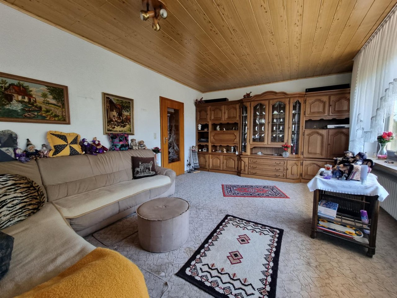 VERKAUFT - Äußerst gepflegtes Zweifamilienhaus in zentraler, ruhiger Lage!