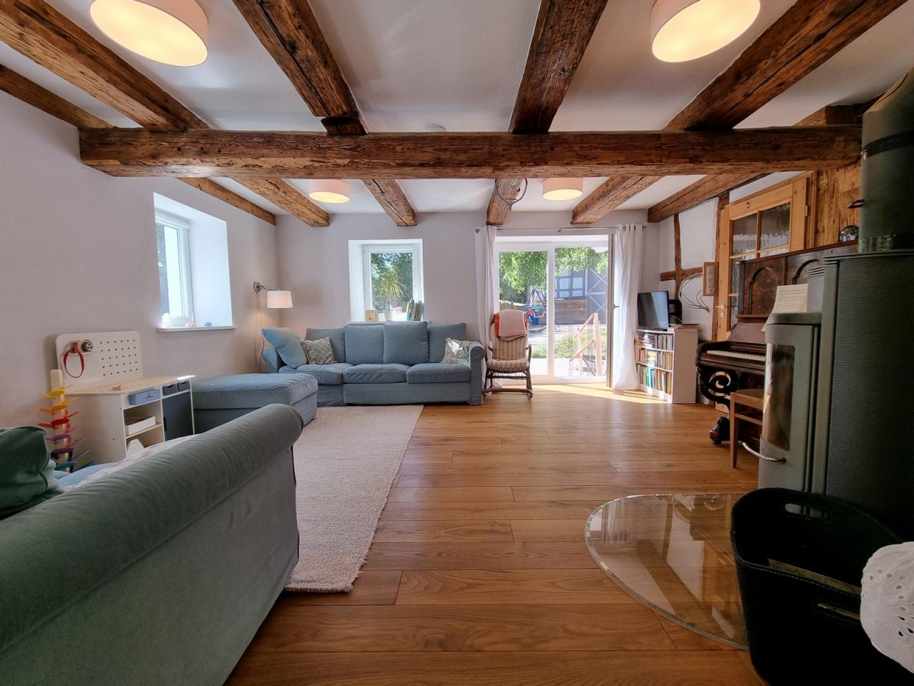 VERKAUFT - Ökologisch sanierter Dreiseithof auf ca. 2000 m² Grund südlich von Coburg!