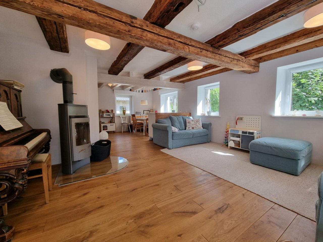 VERKAUFT - Ökologisch sanierter Dreiseithof auf ca. 2000 m² Grund südlich von Coburg!