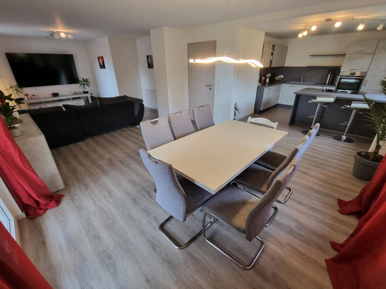 VERKAUFT - Modernisiertes Einfamilienhaus im Grünen