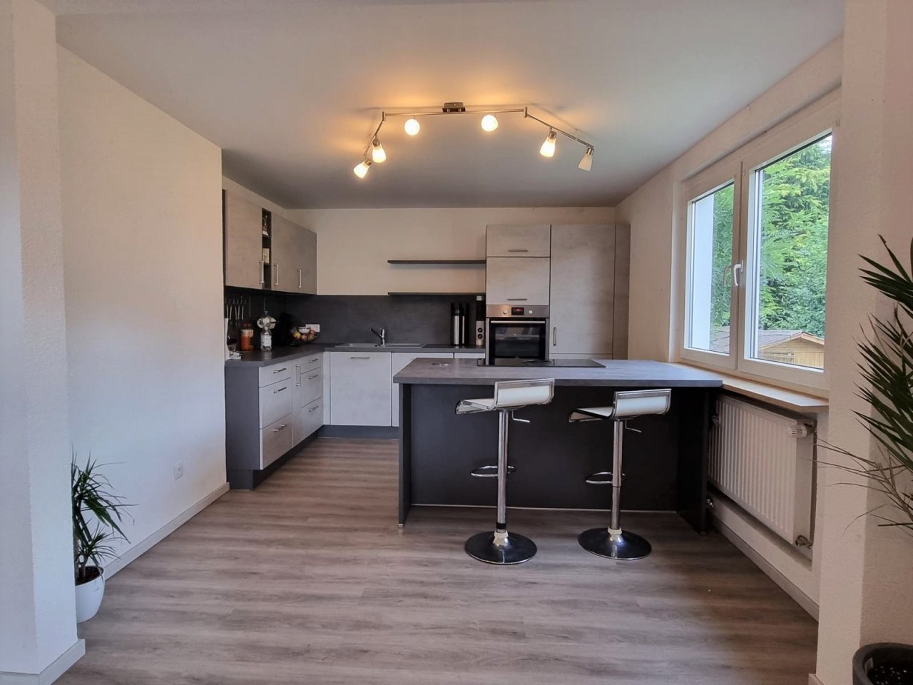 VERKAUFT - Modernisiertes Einfamilienhaus im Grünen