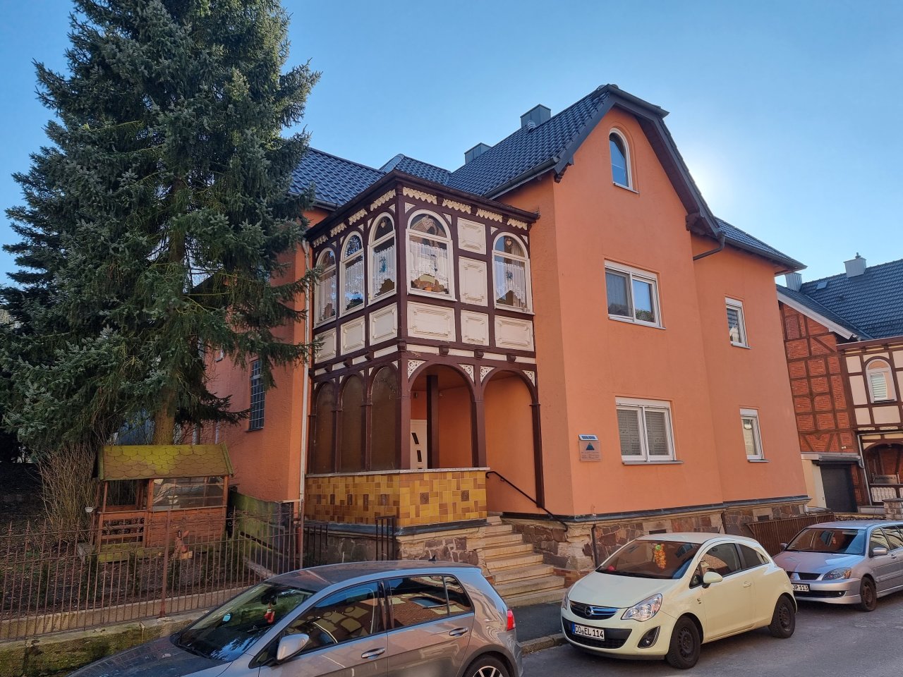 Top-saniertes Wohn- u. Geschäftshaus in ruhiger Stadtlage!