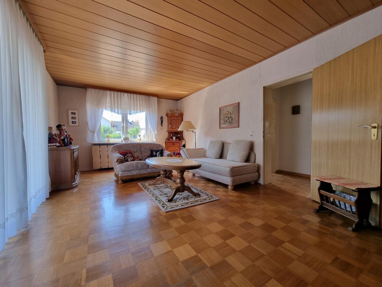 VERKAUFT - TOP-PREIS-LEISTUNGSVERHÄLTNIS ++ Großes Wohnhaus mit tollem Garten