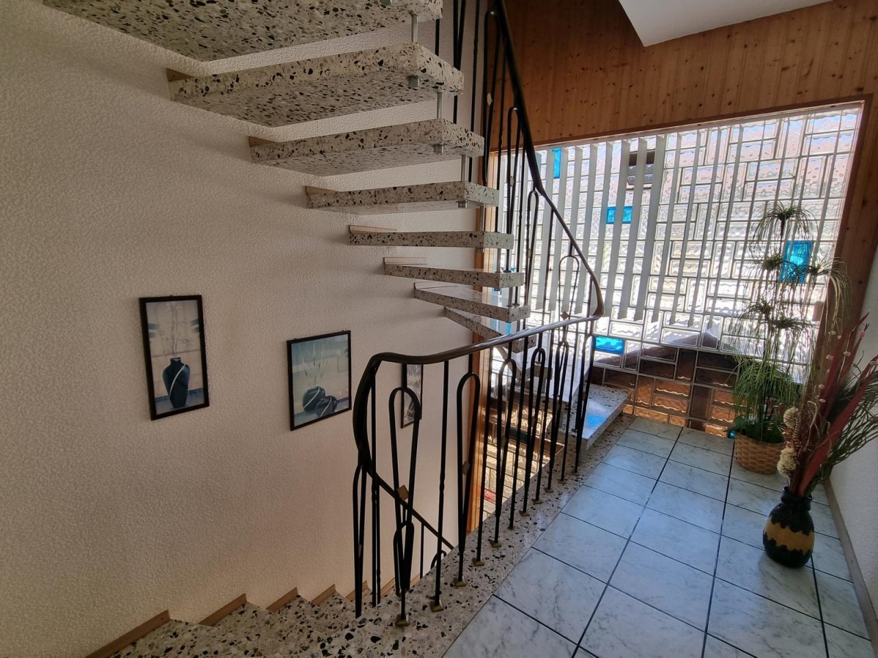 VERKAUFT - TOP-PREIS-LEISTUNGSVERHÄLTNIS ++ Großes Wohnhaus mit tollem Garten