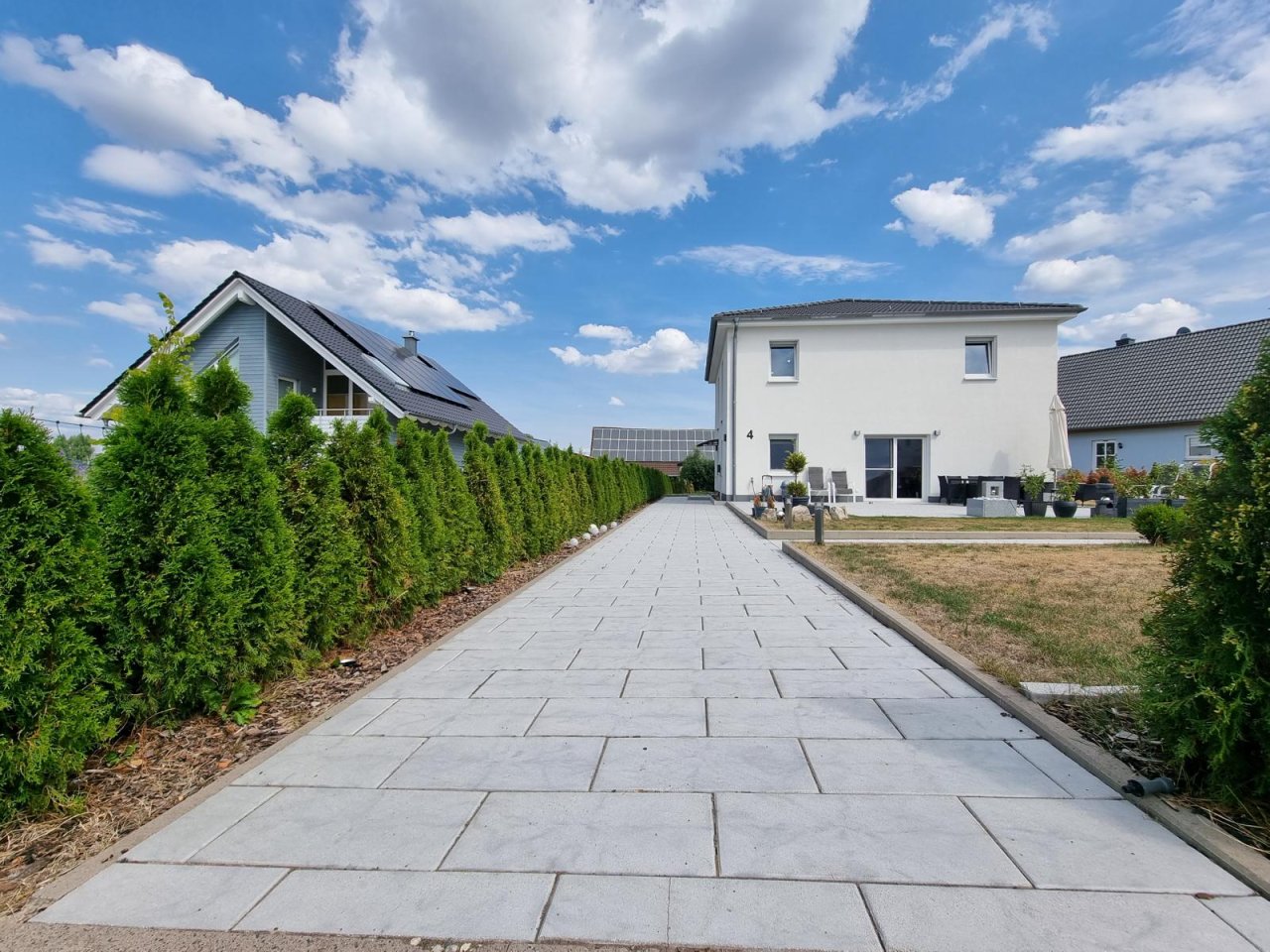 VERKAUFT - DIE Alternative zum Neubau! Modernes Einfamilienhaus Bj. 2015 in Coburg-Scheuerfeld!