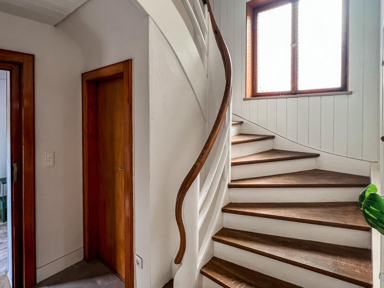 VERKAUFT - Umfangreiches Wohnhaus mit individuellen Möglichkeiten!