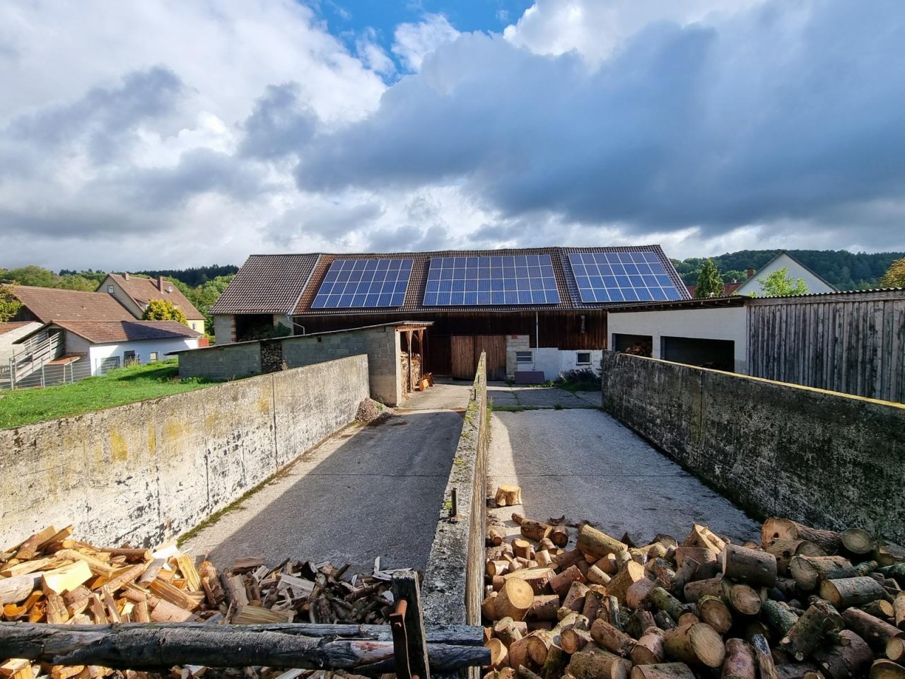 Schöner 3-Seitenhof der Wohn- und Lebenswünsche erfüllt!