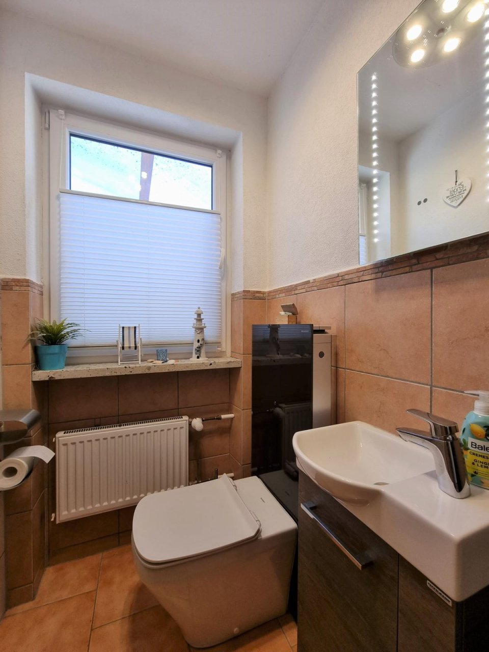 VERKAUFT -Liebenswerte Doppelhaushälfte in beliebtem Ahorner Ortsteil!