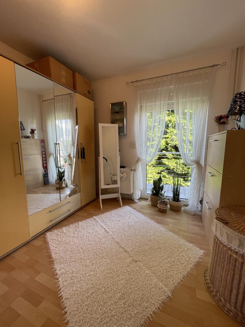 VERKAUFT - Einfamilienhaus mit paradiesischen Außenanlagen inkl. Pool