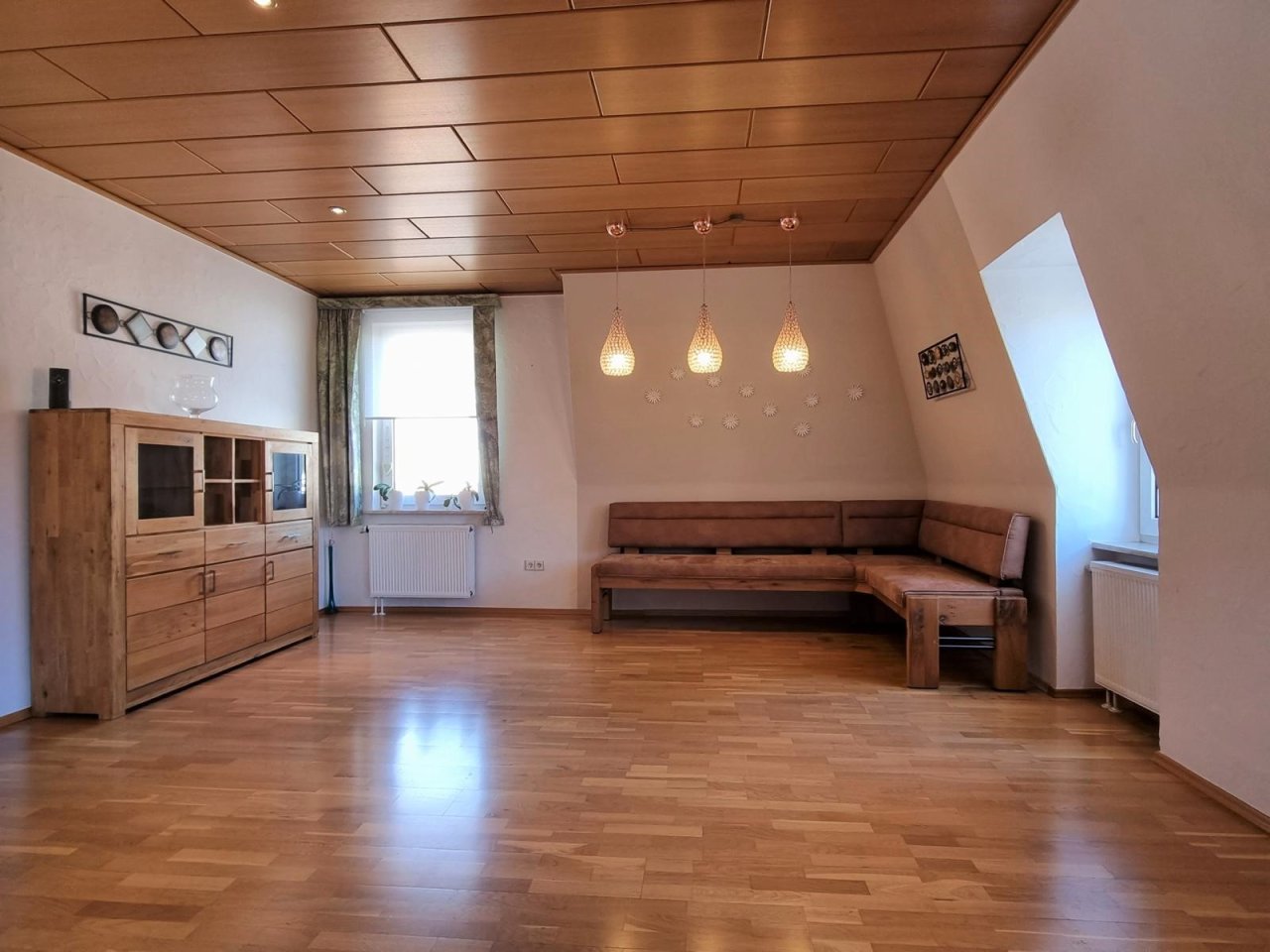 VERKAUFT - Wohnen im Herzen von Neustadt - Eine Helle 4-Zi.-Whg. mit Wohlfühlfaktor