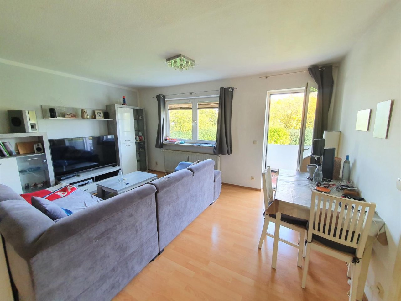 VERKAUFT - Hübsche 2-Zimmer-Wohnung mit Balkon & Garage in ruhiger grüner Wohnlage!