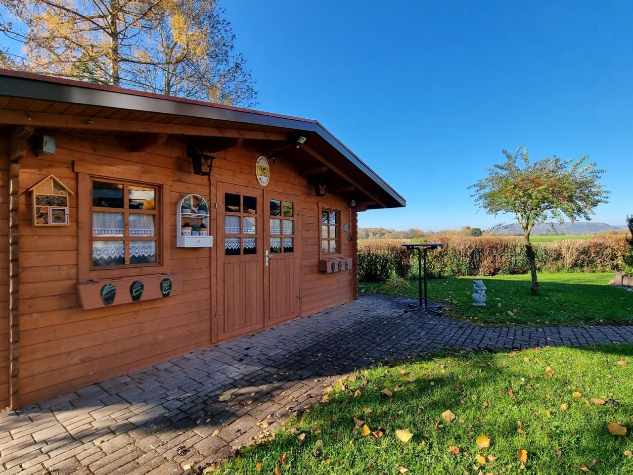 VERKAUFT - Baujahr 2000 - Ein Einfamilienhaus wie im Bilderbuch, in Ortsrandlage, einzugsfertig!