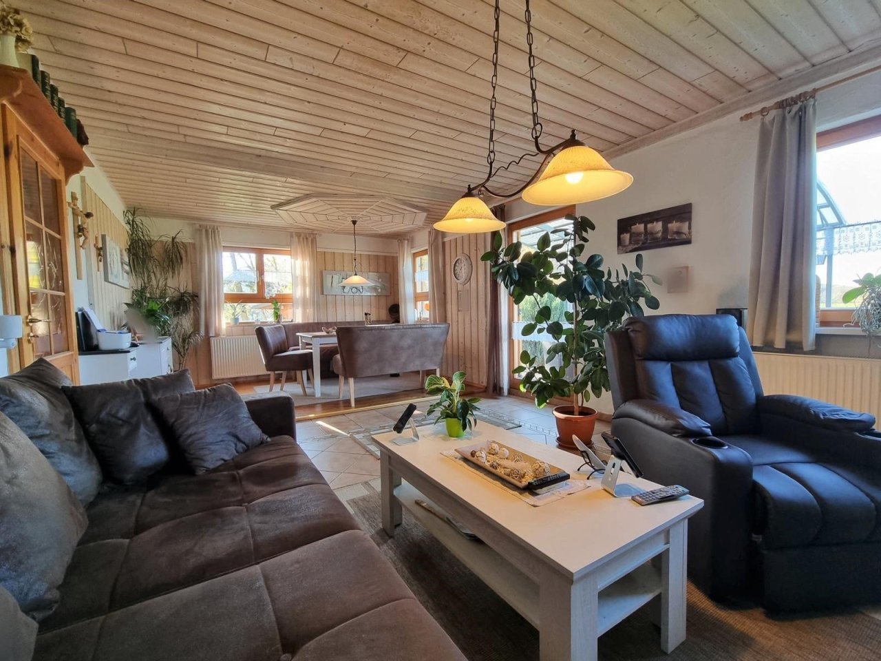 VERKAUFT - Baujahr 2000 - Ein Einfamilienhaus wie im Bilderbuch, in Ortsrandlage, einzugsfertig!