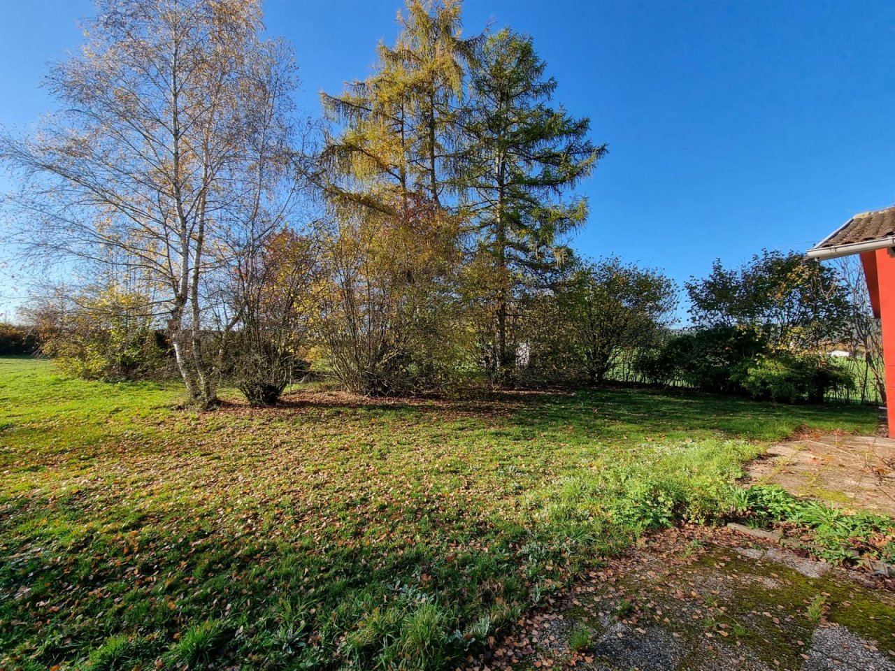 VERKAUFT - Ein See-Blick zum Träumen! Wohnen „mit einem Bein in der Natur“ auf 2.835 m² Grund!