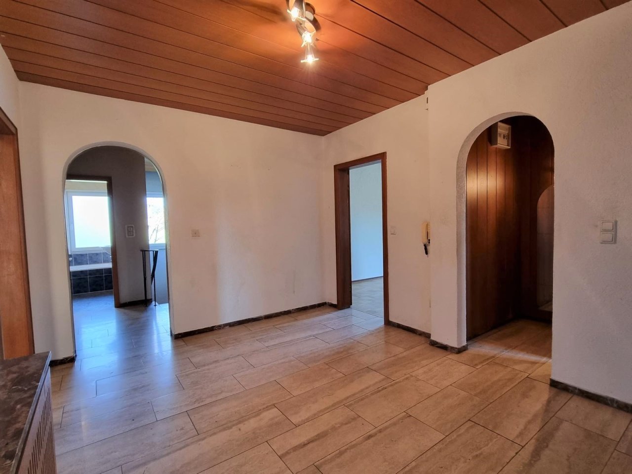 VERKAUFT - Ein See-Blick zum Träumen! Wohnen „mit einem Bein in der Natur“ auf 2.835 m² Grund!