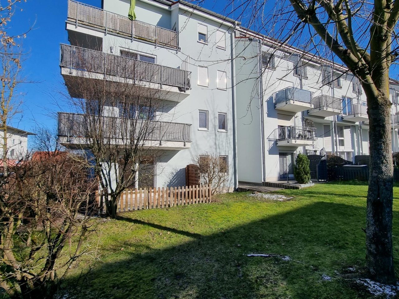 VERKAUFT - Beliebte Erdgeschosswohnung mit Terrasse!