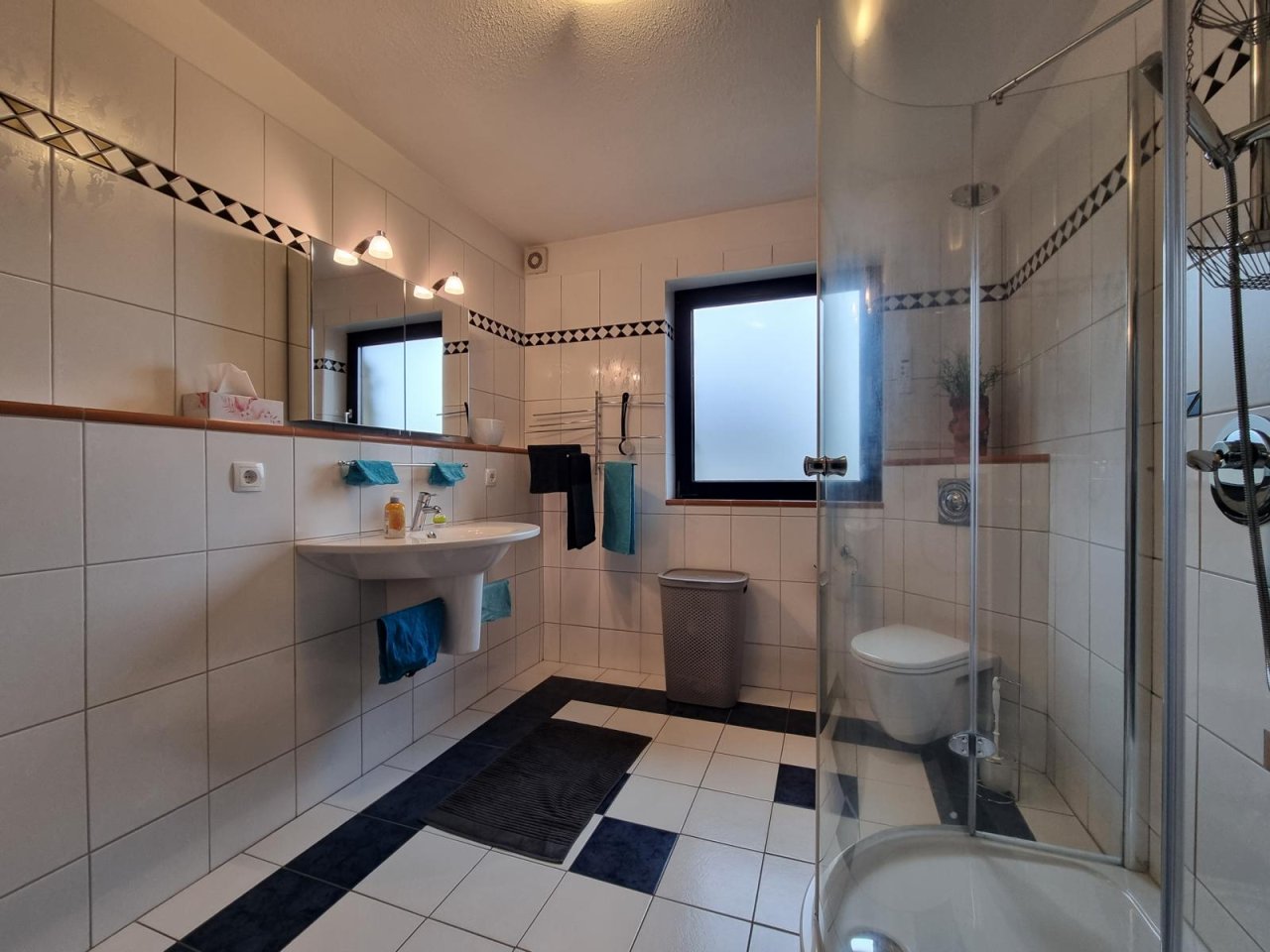 VERKAUFT - Liebenswerter Winkelbungalow in idyllischer Lage!