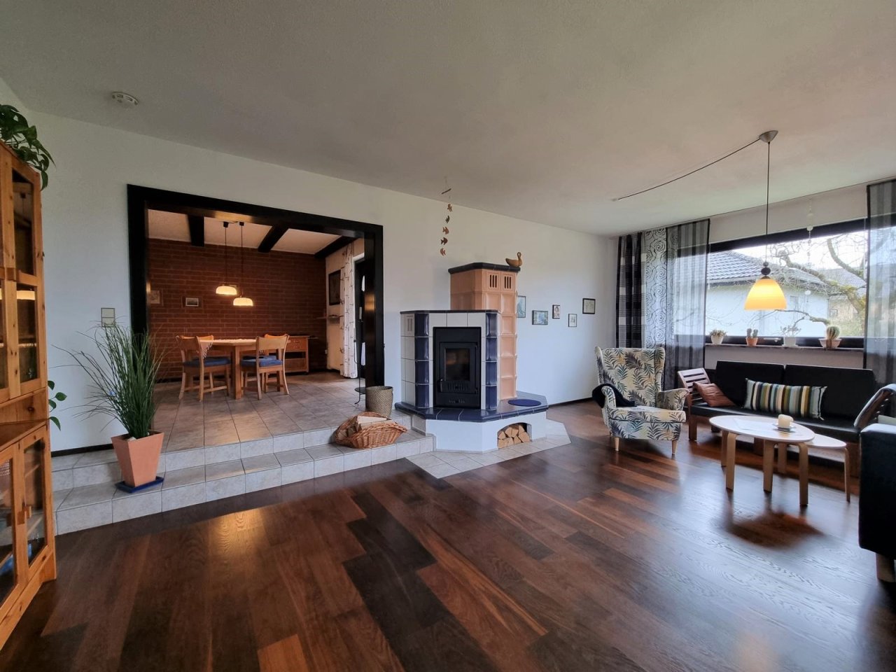 VERKAUFT - Liebenswerter Winkelbungalow in idyllischer Lage!