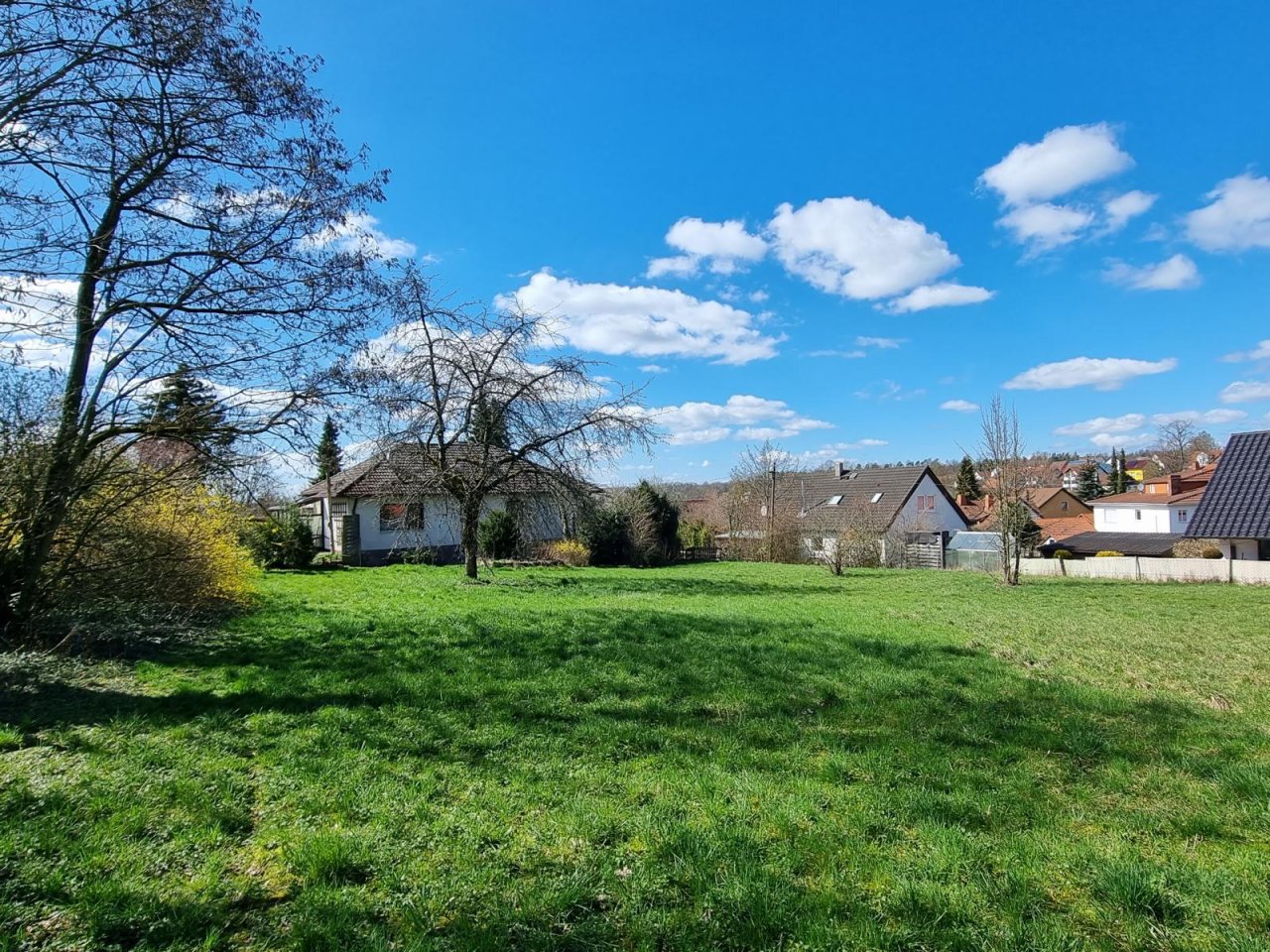 VERKAUFT - IHR Winkelbungalow in Weidach mit traumhaften Garten!