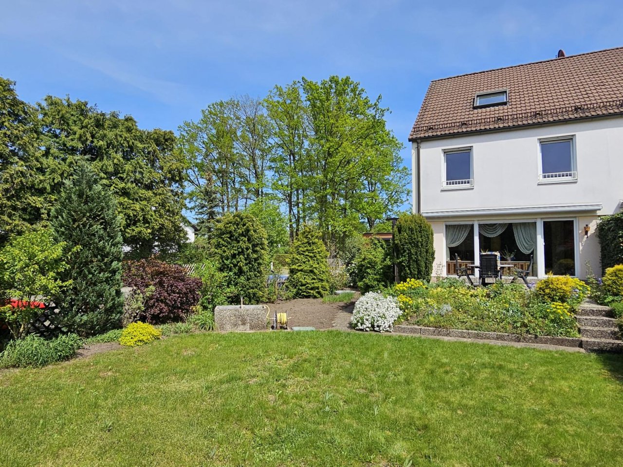 VERKAUFT - Gelegenheit! Stadtnah, im Grünen! Reihenendhaus im begehrten Nürnberger Süden!