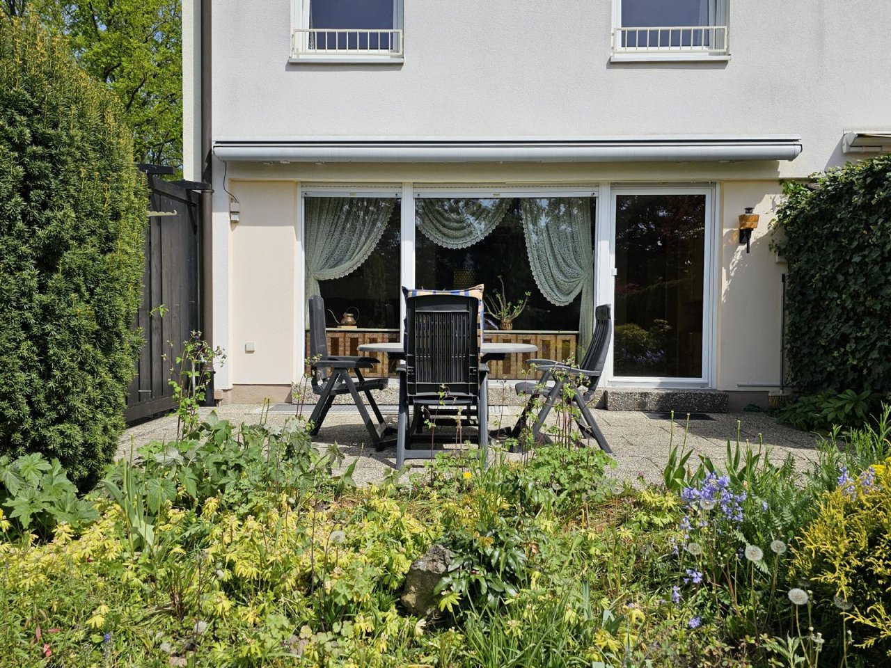 VERKAUFT - Gelegenheit! Stadtnah, im Grünen! Reihenendhaus im begehrten Nürnberger Süden!