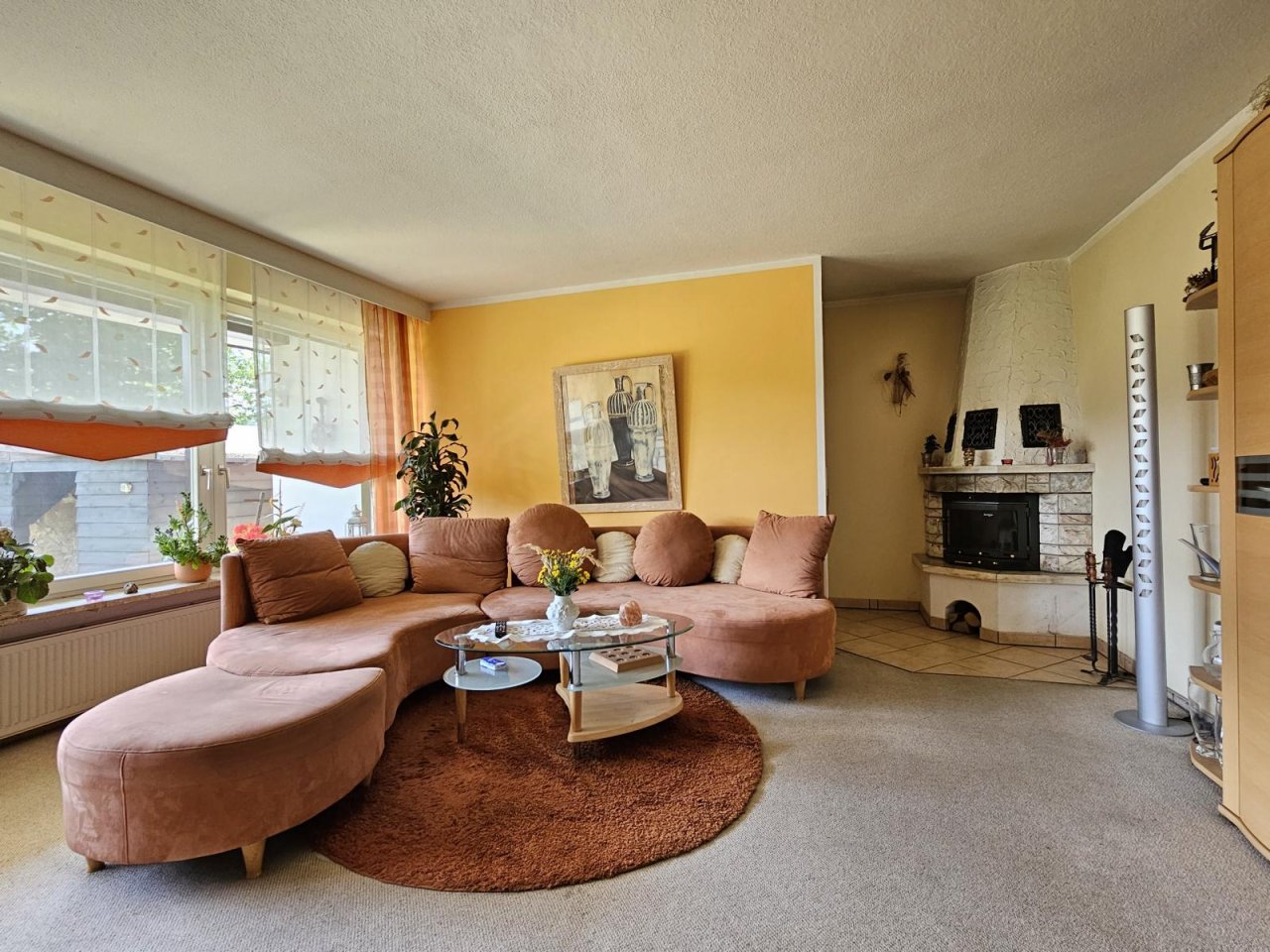 VERKAUFT - Wohnen wie im Urlaub! Eindrucksvolles Anwesen mit Blick und 2 Balkone, Nähe Kronach!