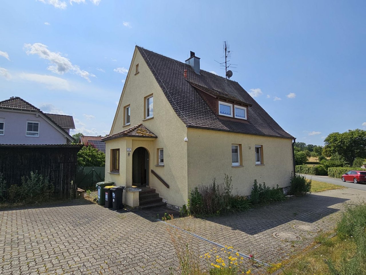 VERKAUFT-Charmantes Einfamilienhaus mit großem Grundstück!