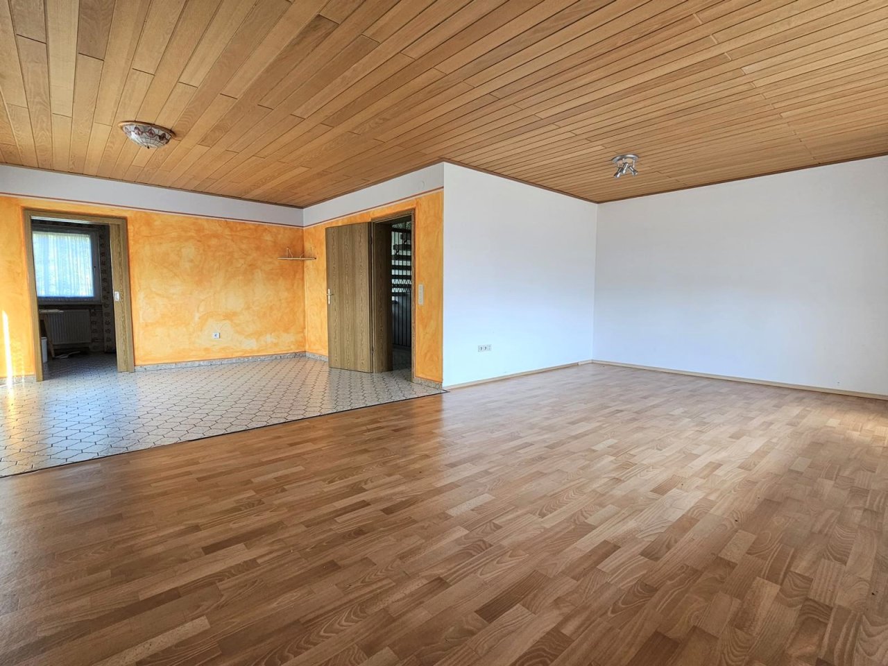 VERKAUFT - Mehr Raum, mehr Möglichkeiten: Mehrgenerationen-Anwesen für Ihre Wohnträume!