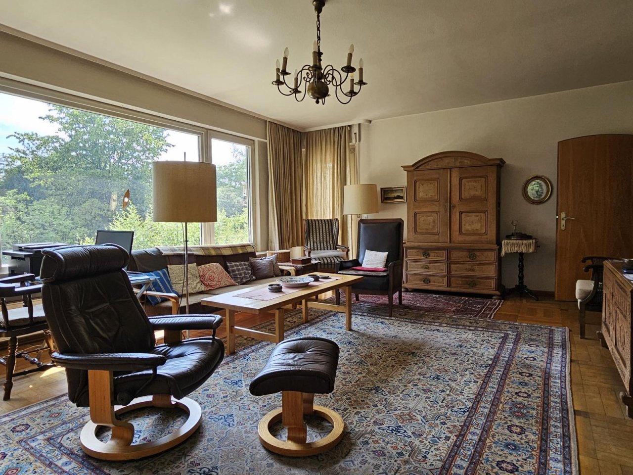 VERKAUFT - Wohnen mit Herz in nostalgischer Arzt-Villa in Edellage von Coburg!