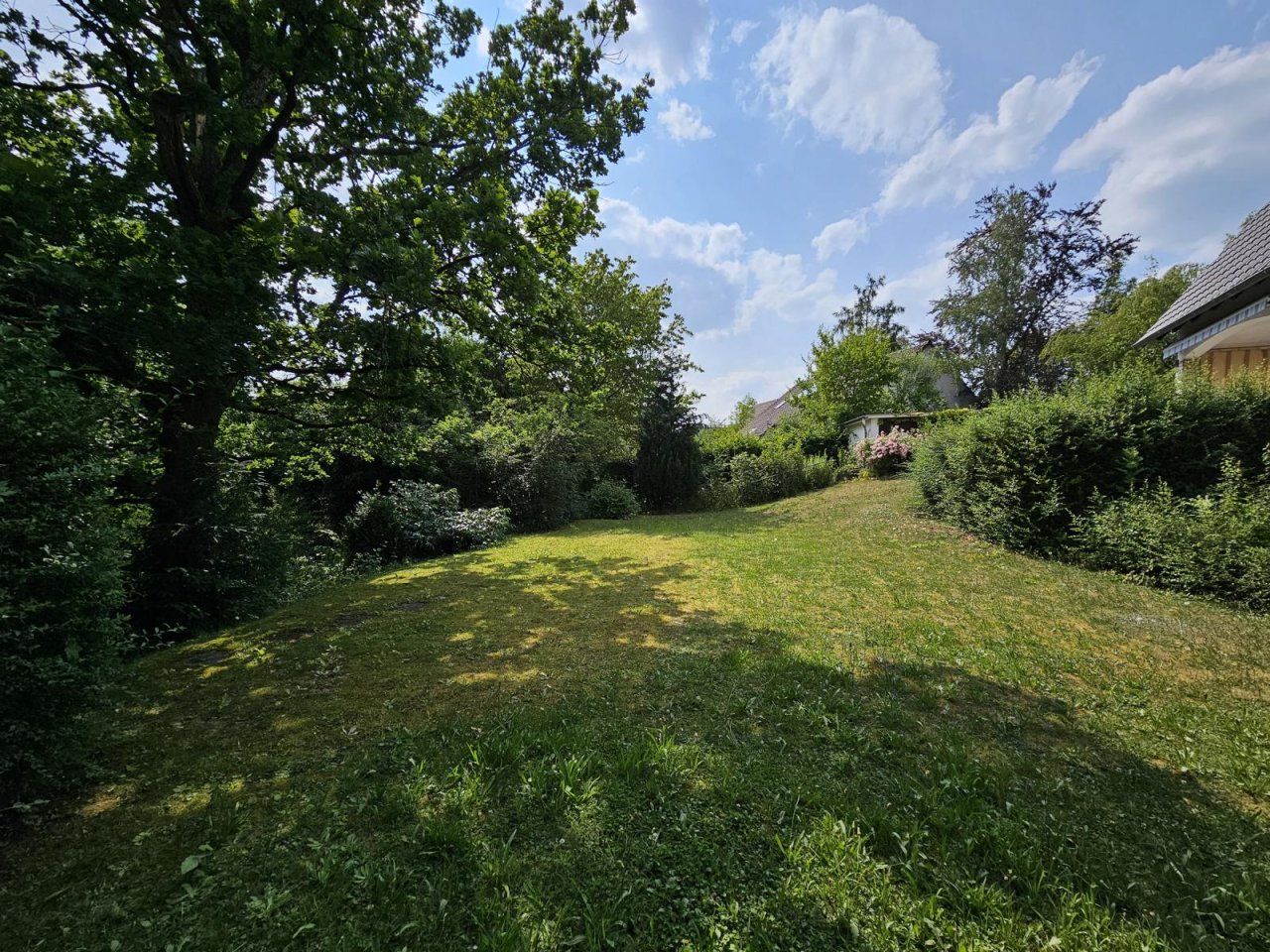 VERKAUFT - Wohnen mit Herz in nostalgischer Arzt-Villa in Edellage von Coburg!