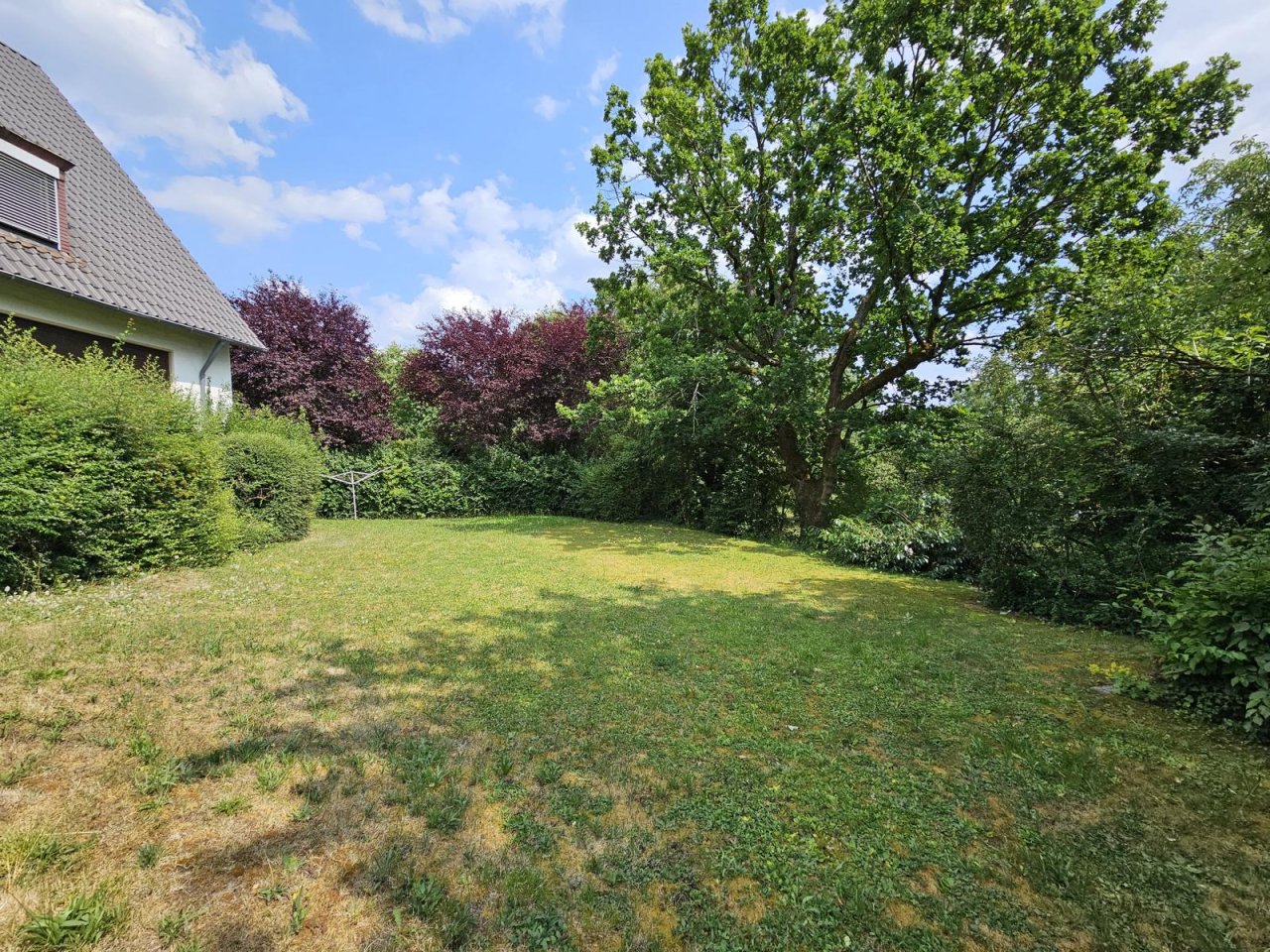 VERKAUFT - Wohnen mit Herz in nostalgischer Arzt-Villa in Edellage von Coburg!