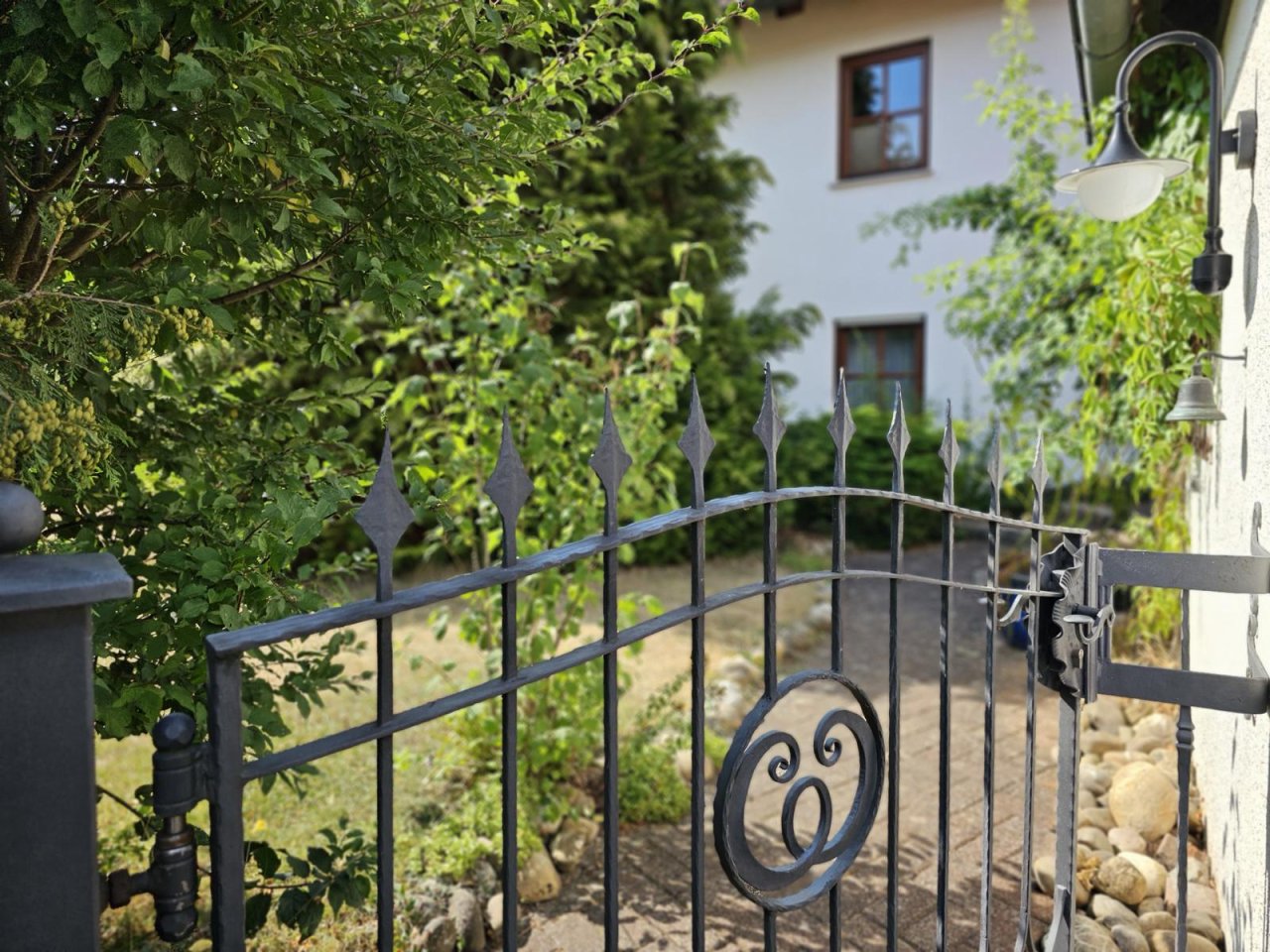 VERKAUFT - Keine Käuferprovision - Gehobenes Anwesen mit individueller Klasse!