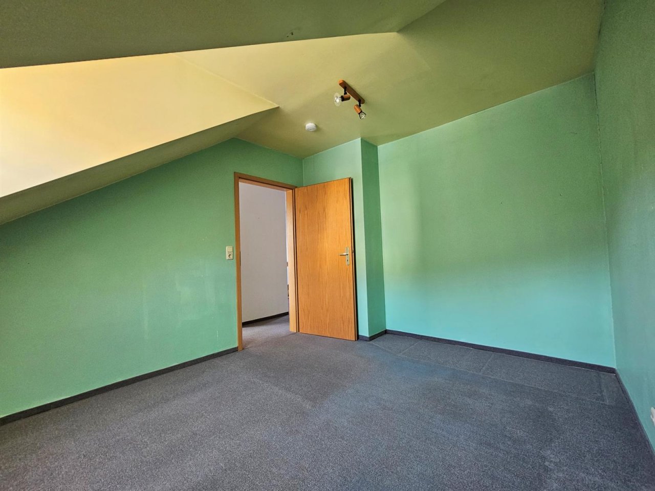 VERKAUFT - Ihr Gefühl vom Eigenheim – tolle Wohnung mit eigenem Garten!