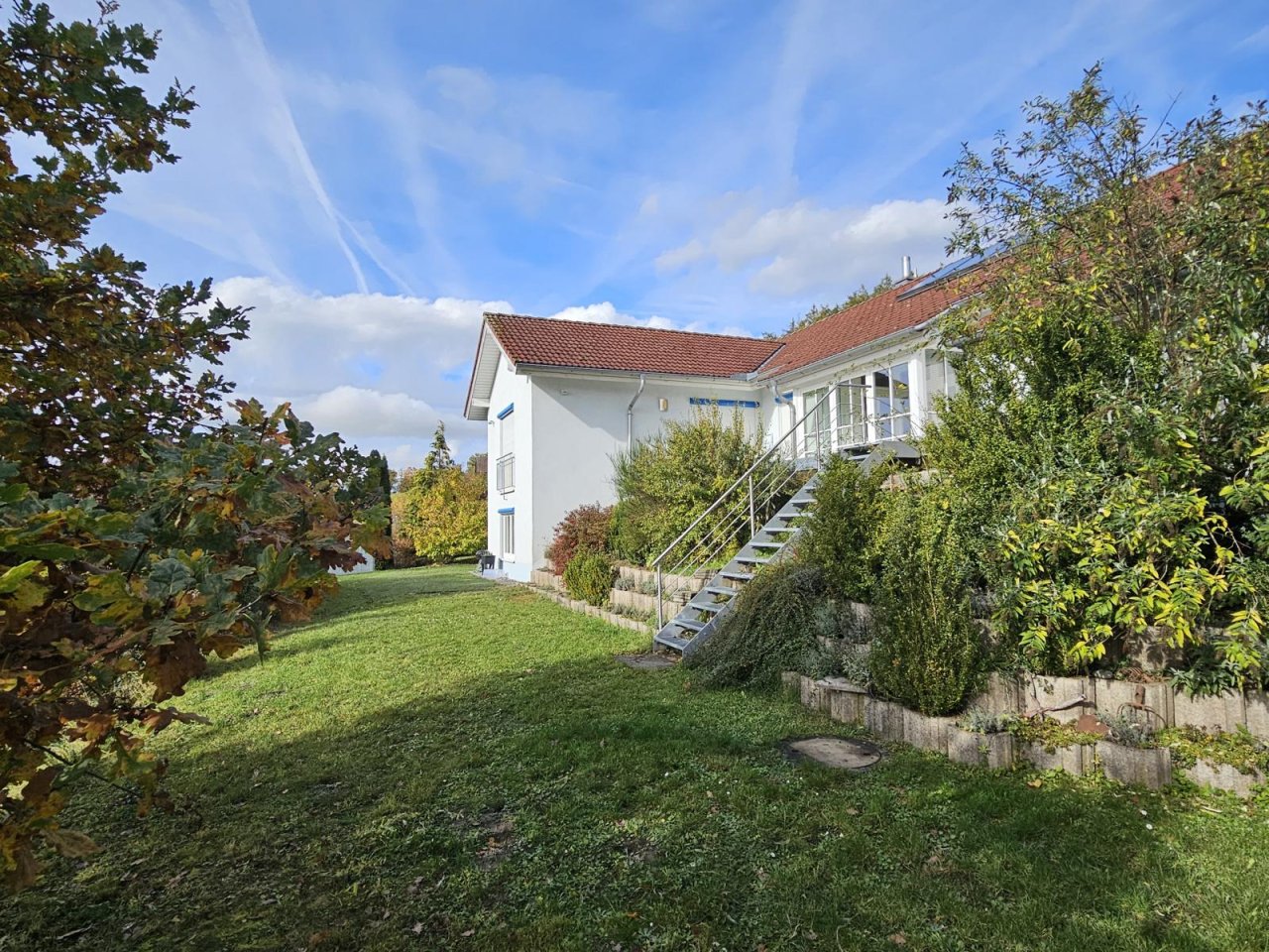 VERKAUFT - Bungalow mit ultimativer Fernsicht in Bestlage von Rödental und 290 m² Wohnfläche!